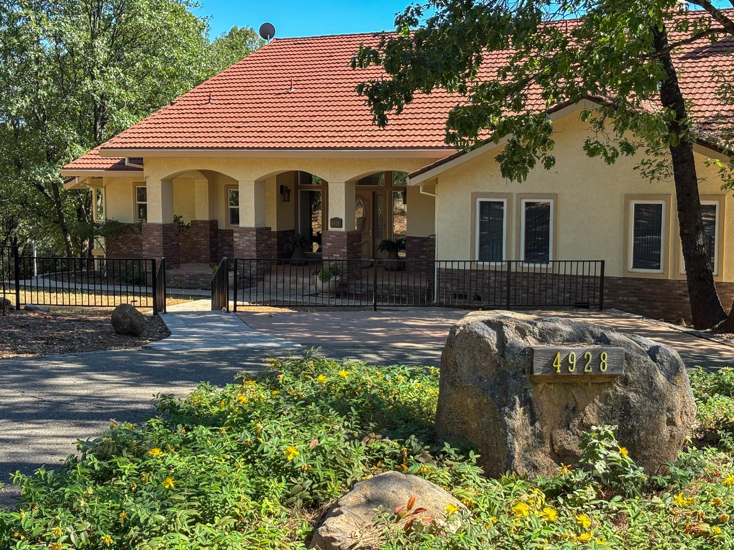 4928 Escondito Ct, Camino, CA 95709-9113