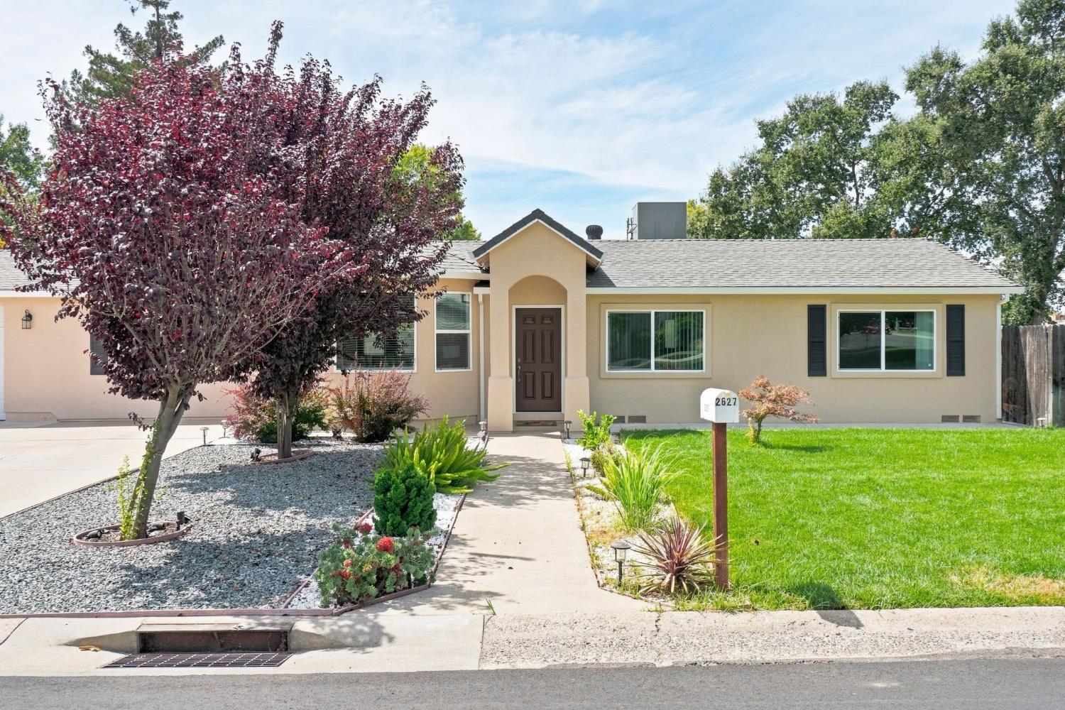 2627 La France Dr, Carmichael, CA 95608-4265