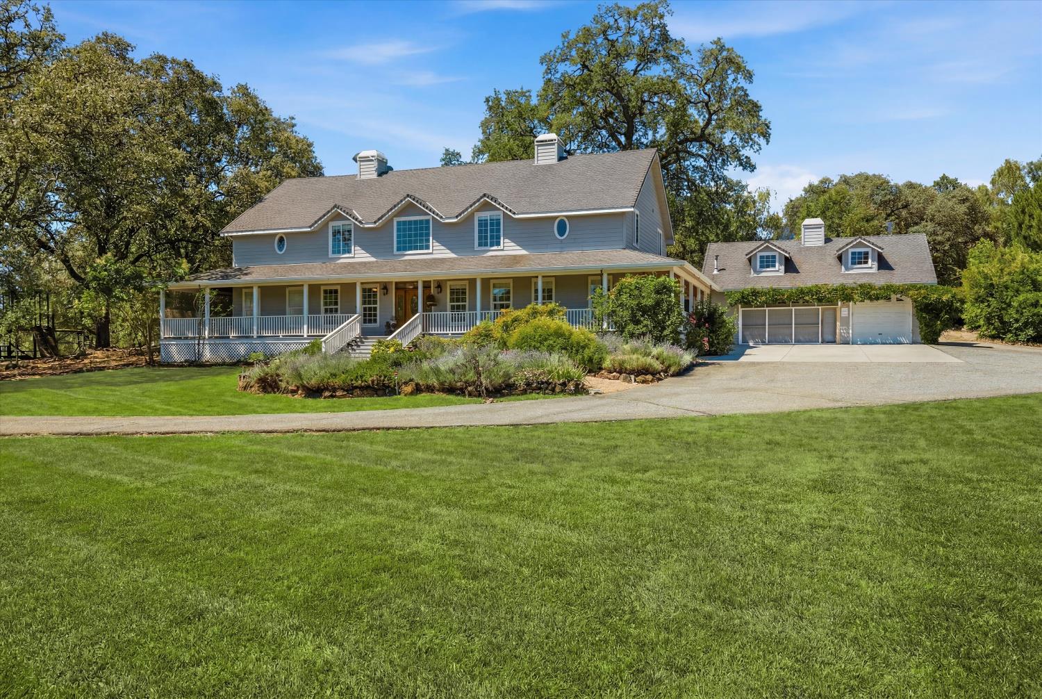 13197 Lake Valley Dr, Auburn, CA 95602