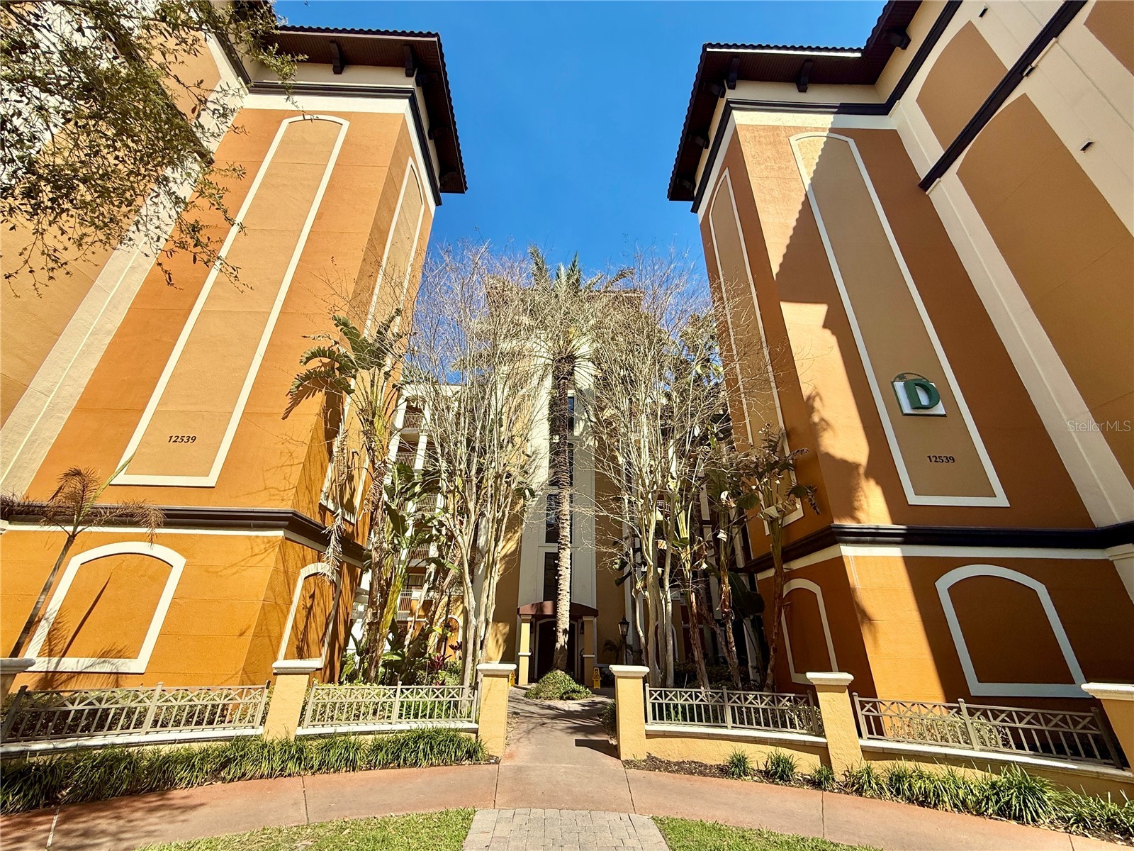 12539 FLORIDAYS RESORT DRIVE 107D