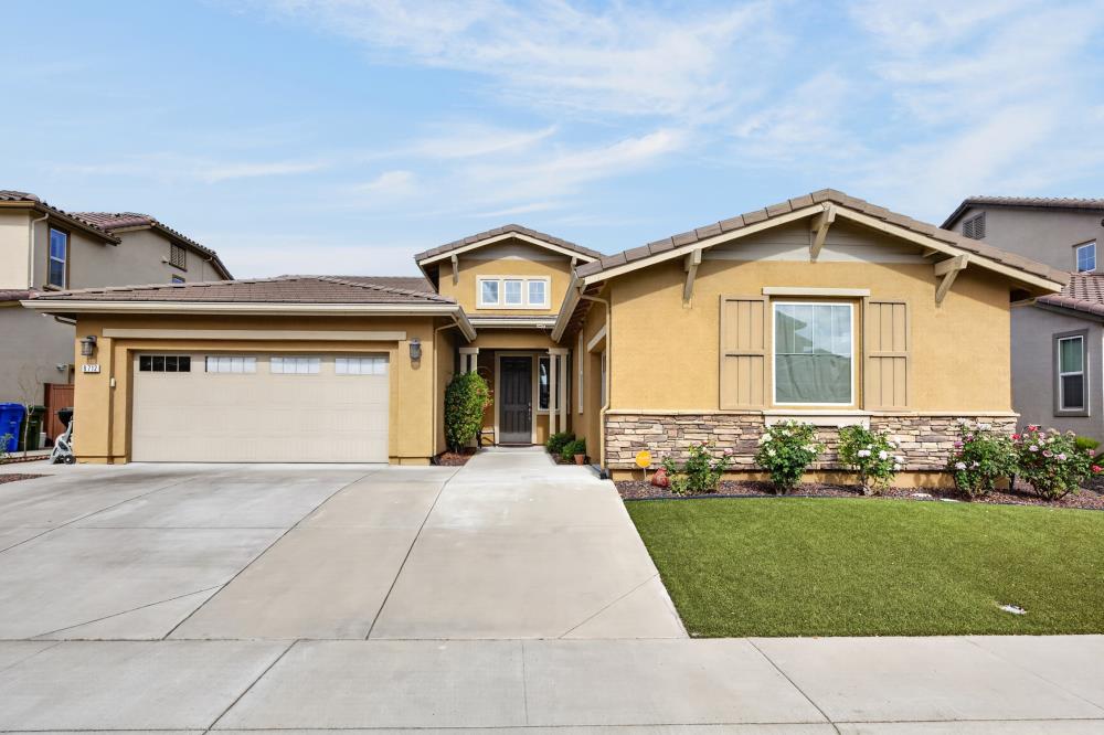 8712 Vizela Way, Elk Grove, CA 95757-6337