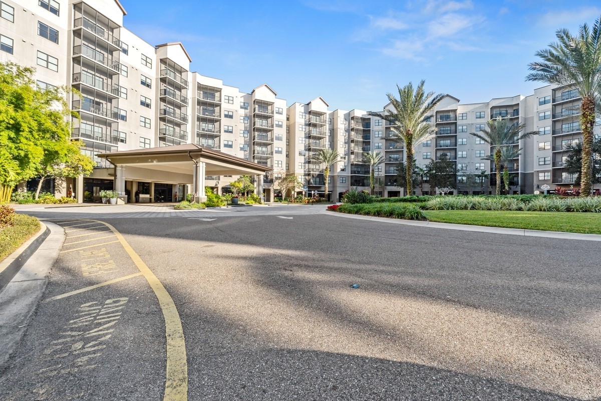 14501 GROVE RESORT AVENUE 2607