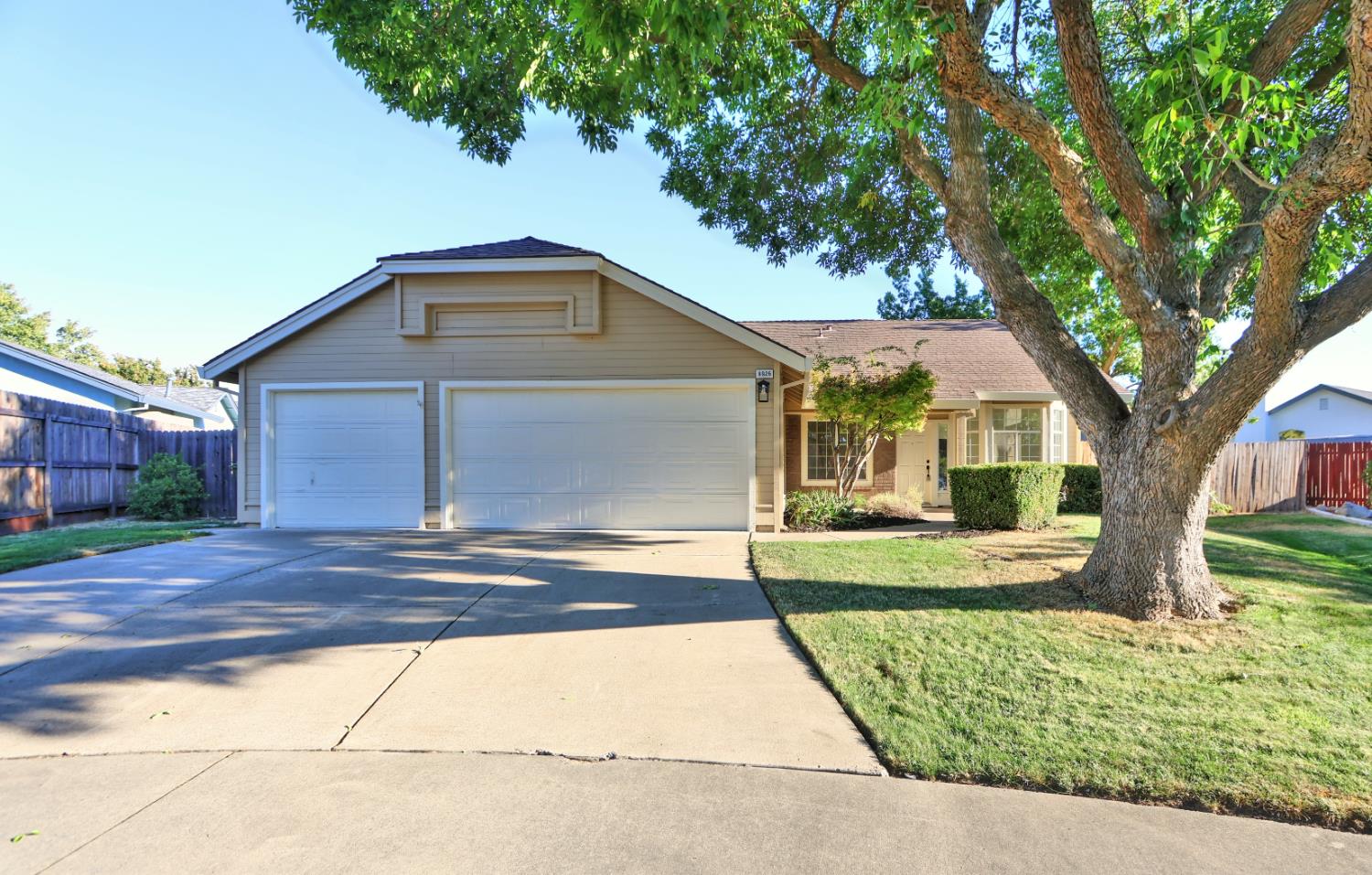 8926 Willowspring Ct, Elk Grove, CA 95758-6118