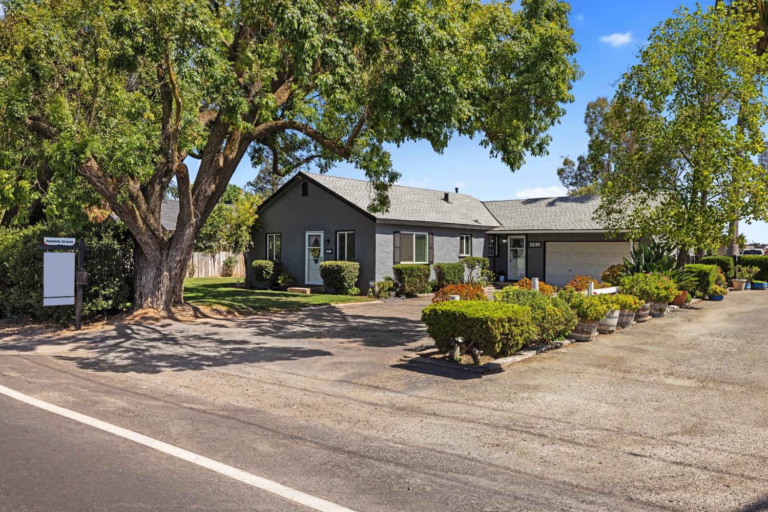 5230 Roselle Ave, Modesto, CA 95357