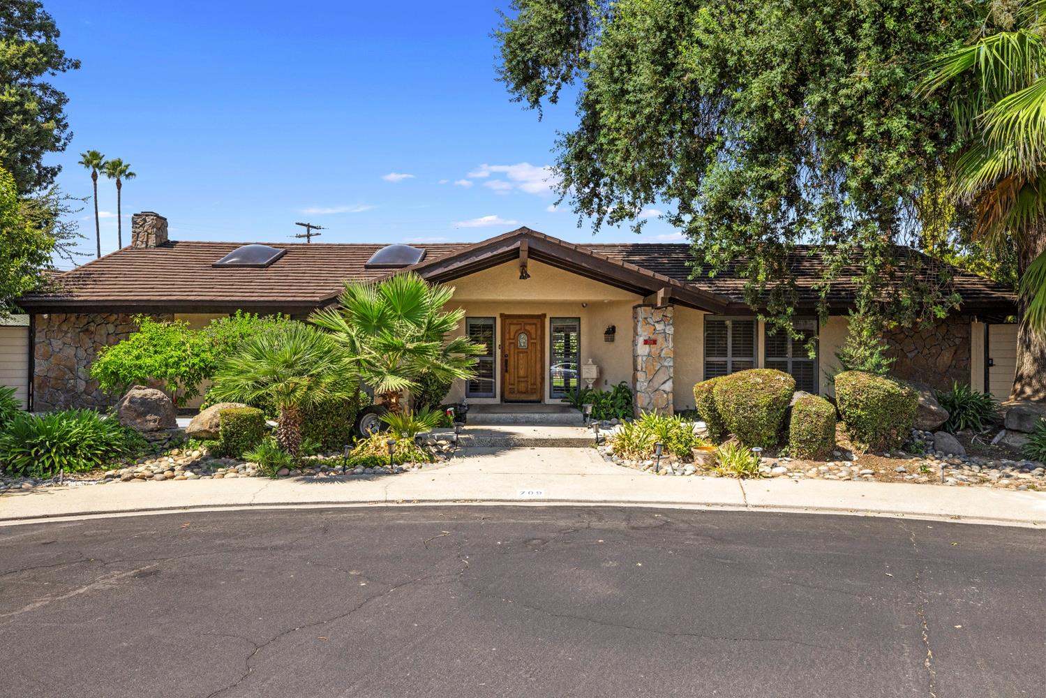 709 Winfield Pl, Modesto, CA 95355-4422