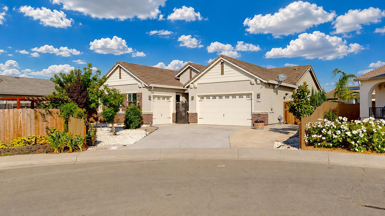 1827 Tulip Ct, Lodi, CA 95242-9370