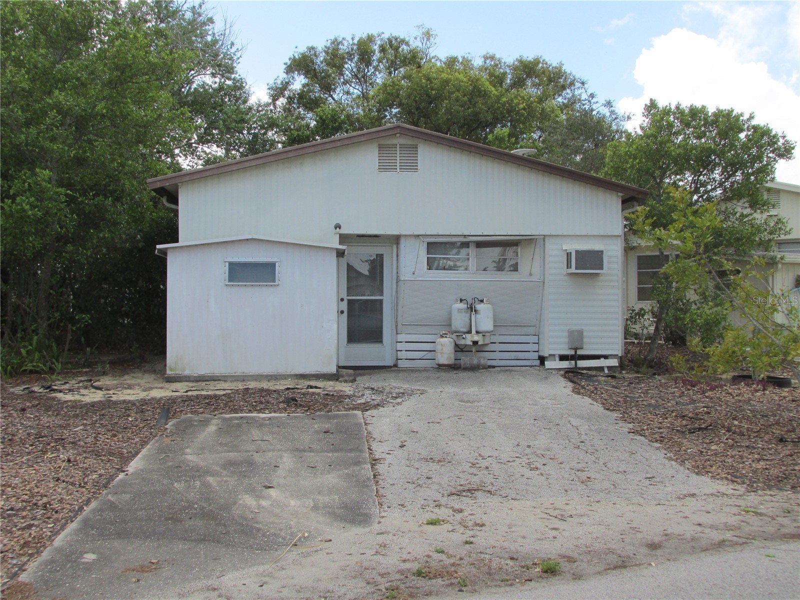 13 SADDLEBAG TRAIL S