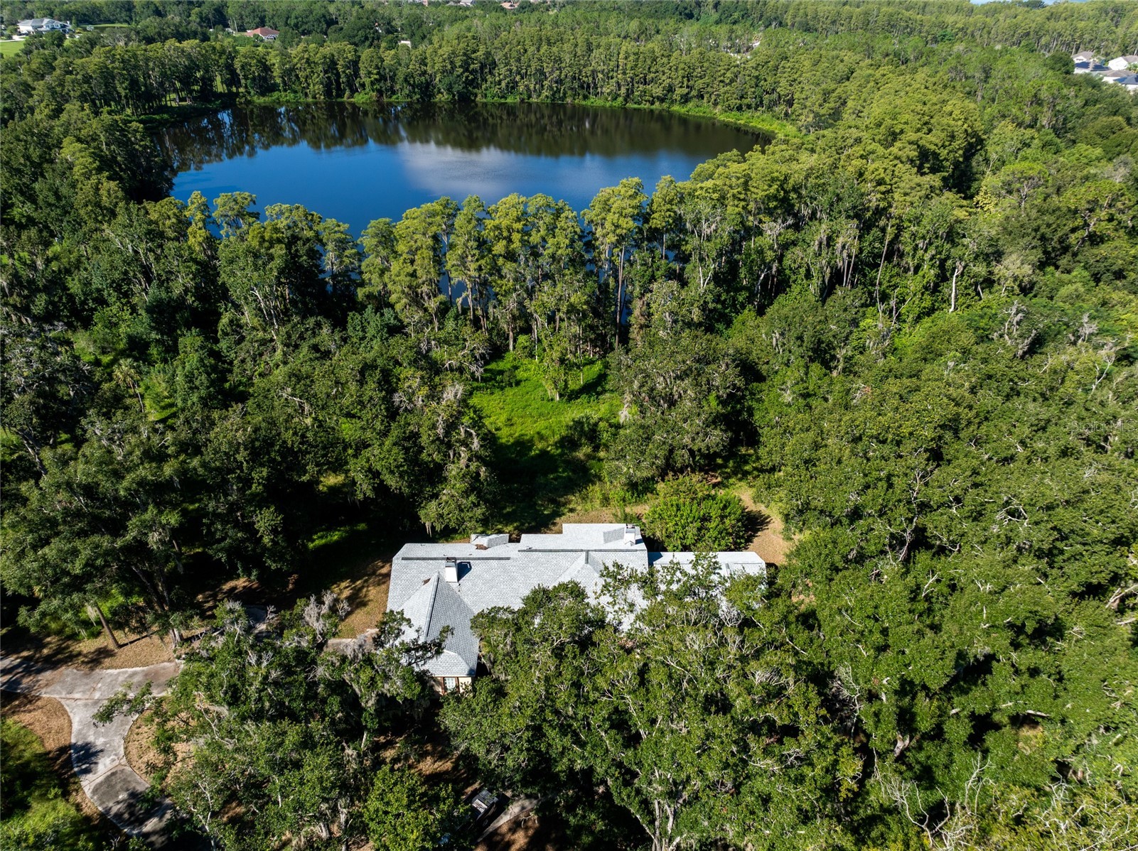 5135 COLLIER PARKWAY