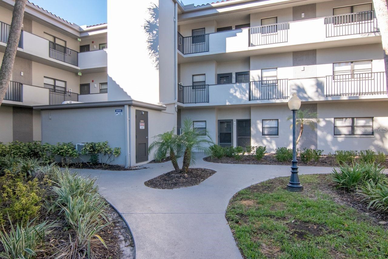 2650 COUNTRYSIDE BOULEVARD F303