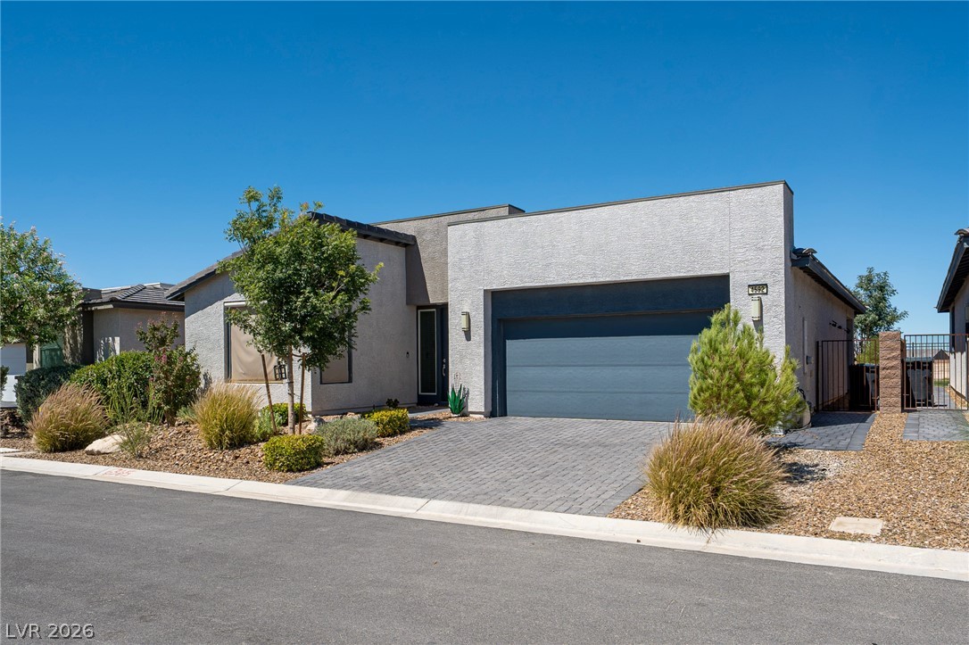 4592 East Clear Meadow Avenue