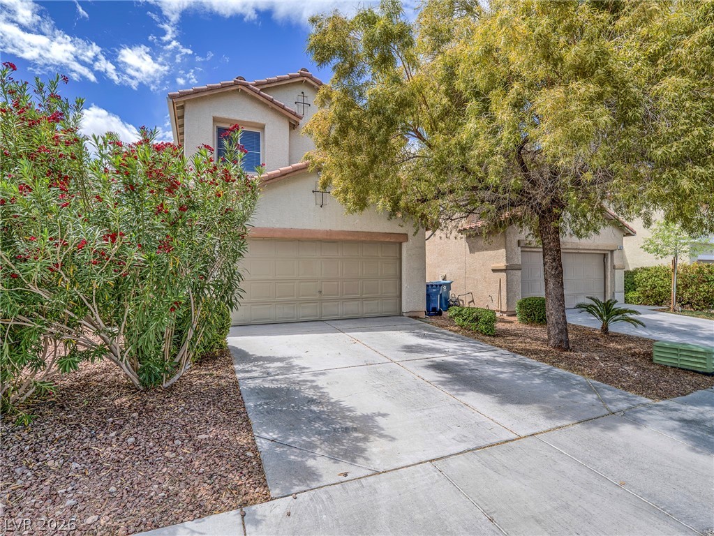 6581 Sunset Pines Street