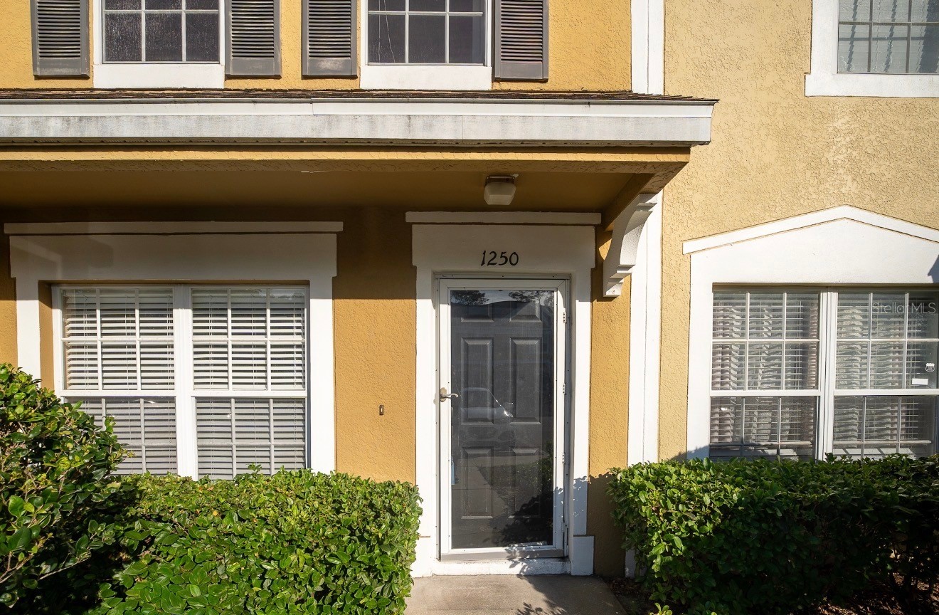 1250 REDONDO WAY