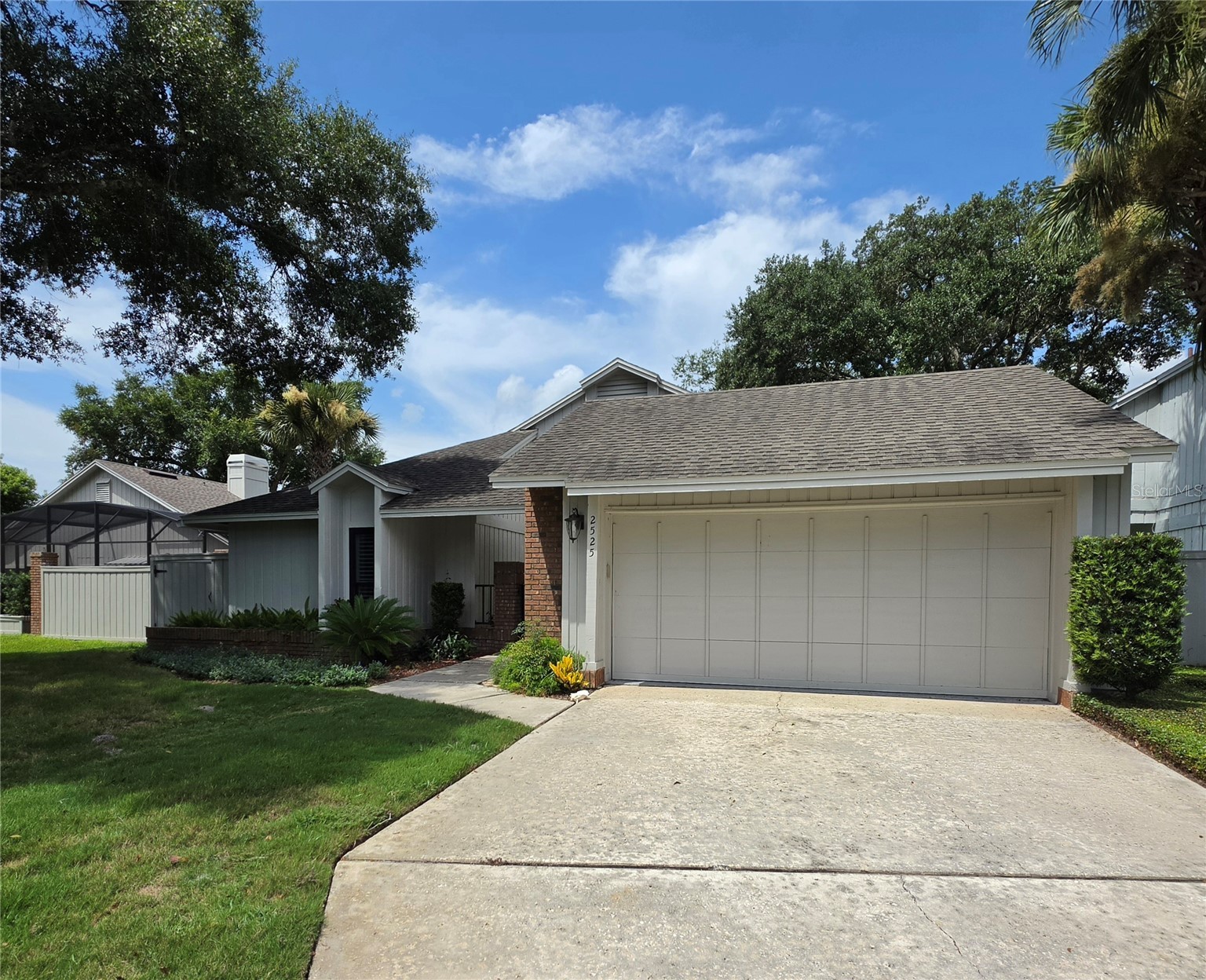 2525 THICKET RIDGE COURT