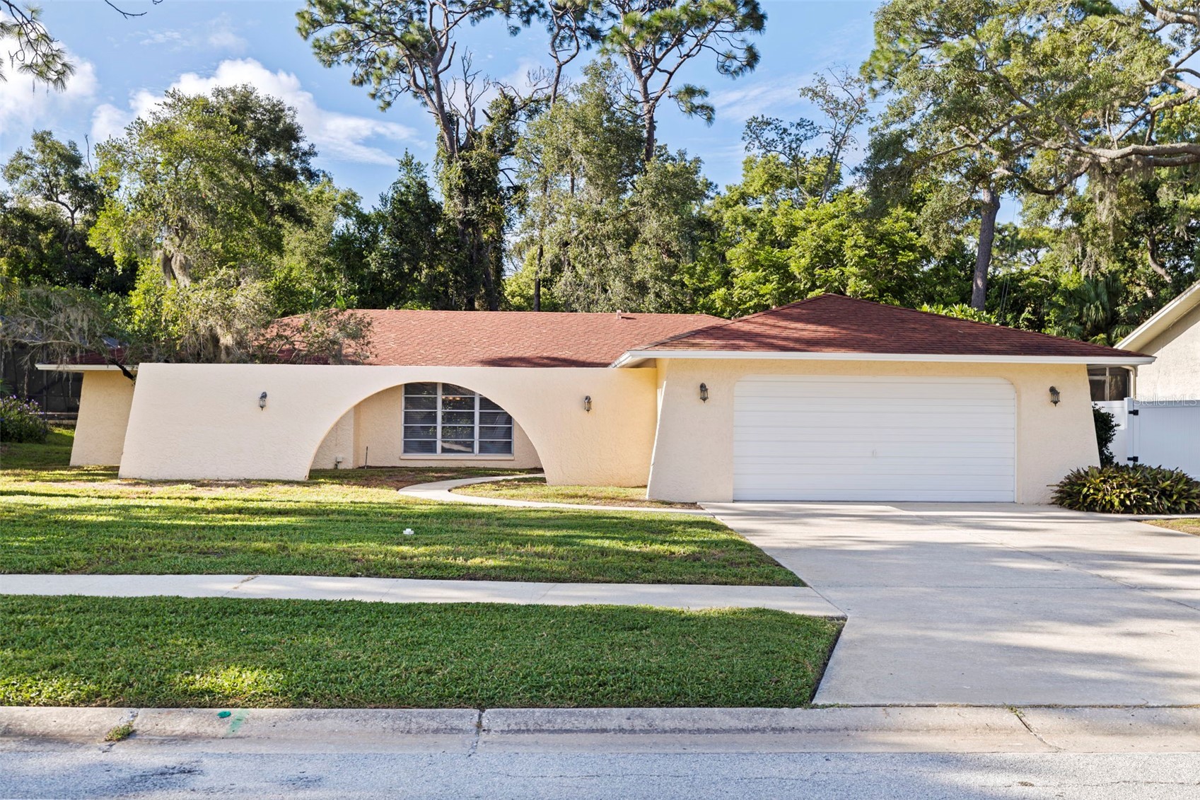 1374 INDIAN TRAIL N
