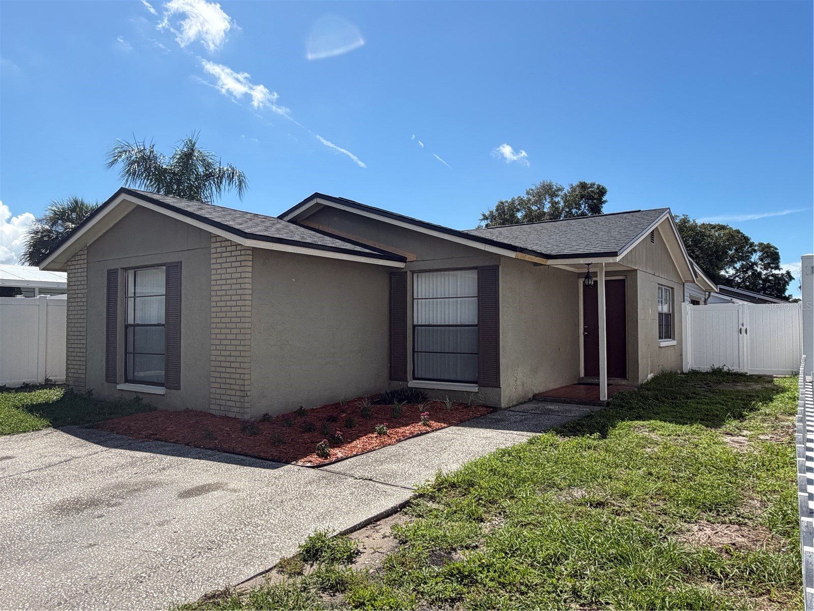 8237 RAVENCROFT DRIVE