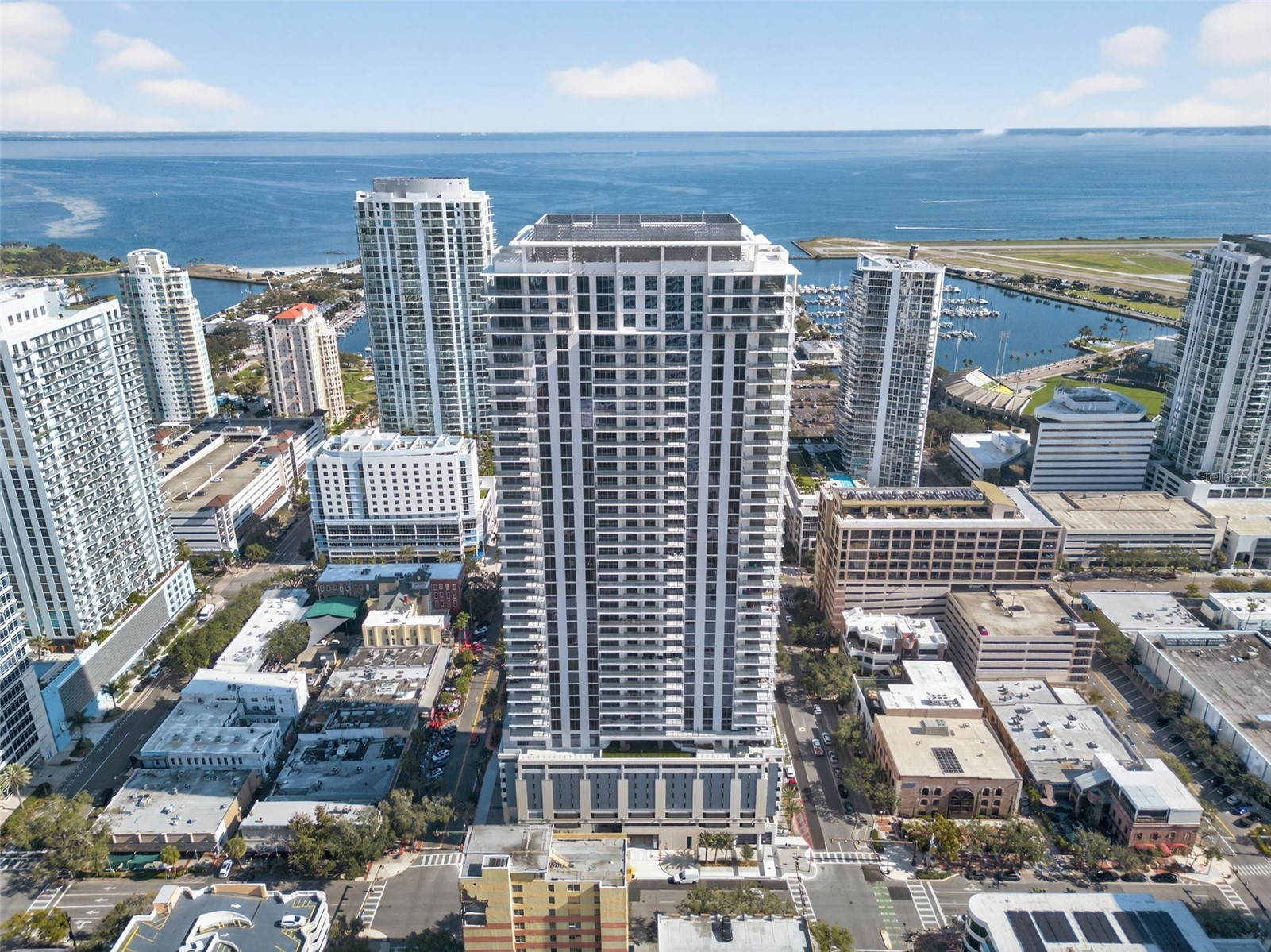 275 1ST AVENUE S 4202