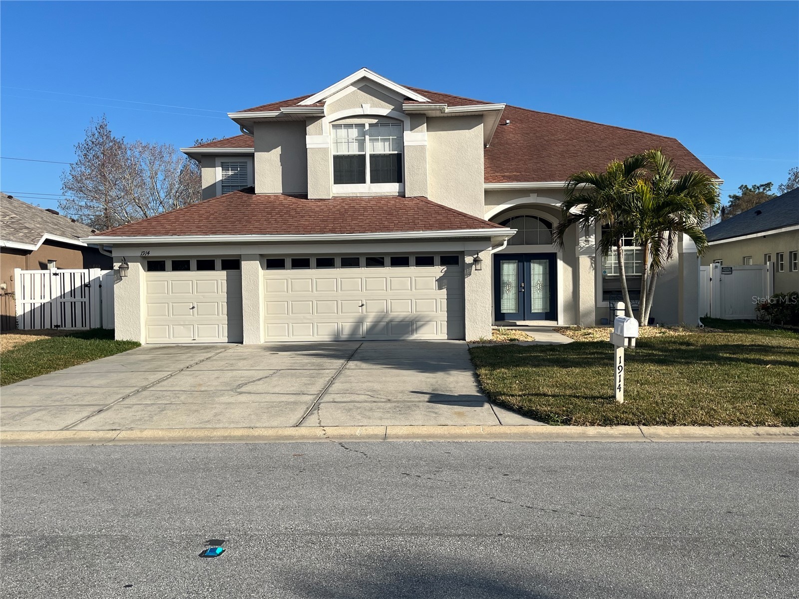1914 OSWEGO DRIVE