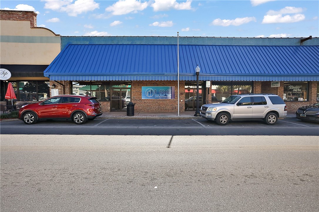 711 W MAIN STREET