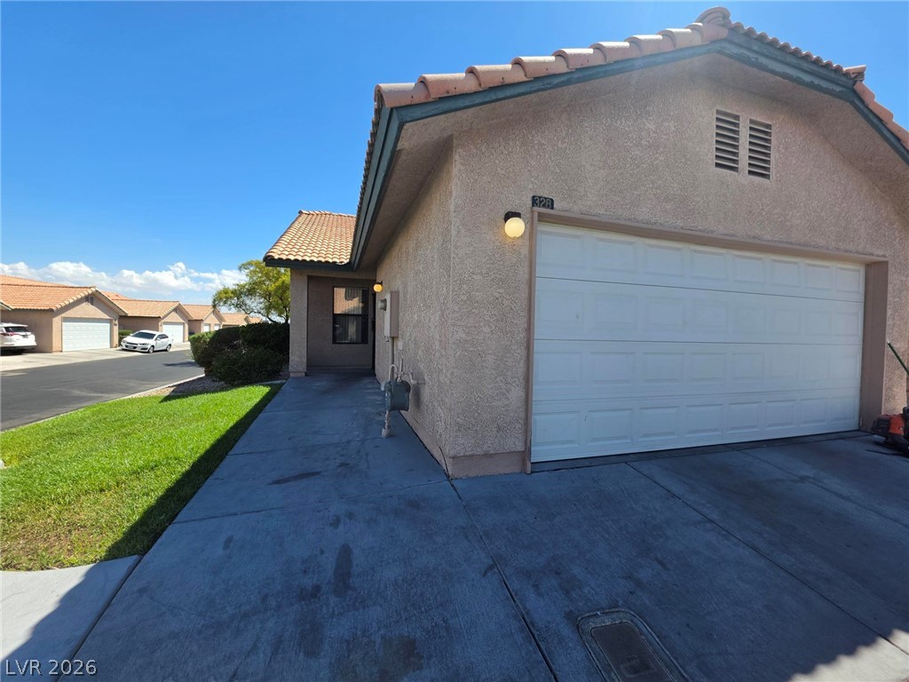 328 Caracas Drive