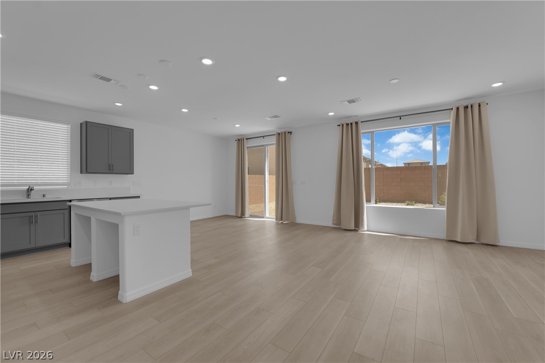 5925 Obsidian Sky Avenue