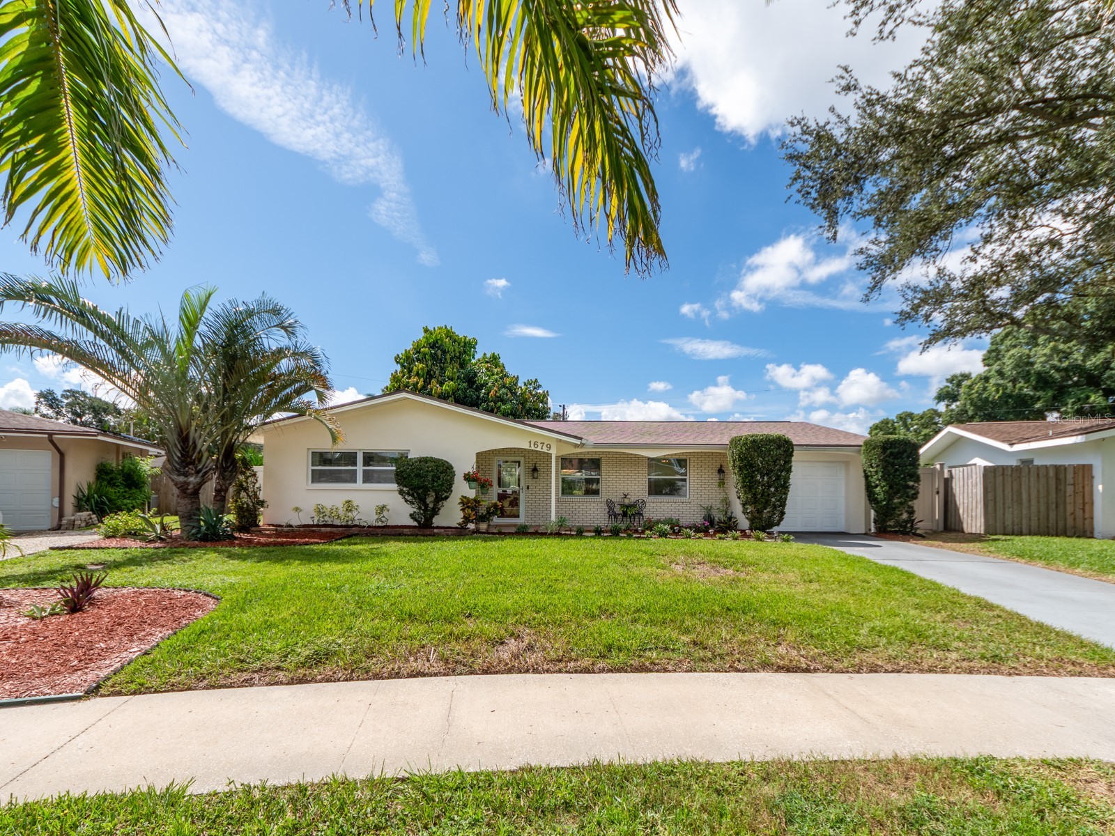 1679 WOODRIDGE DRIVE