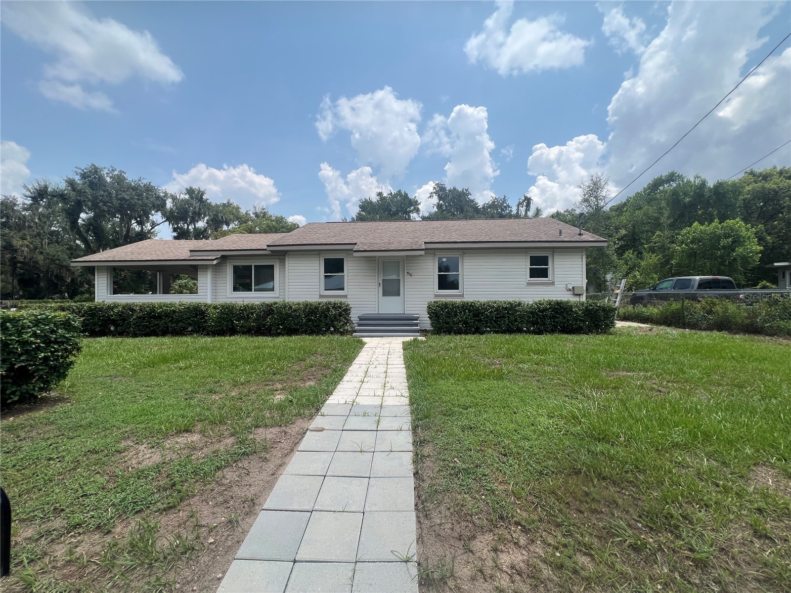 860 LUSK PLACE