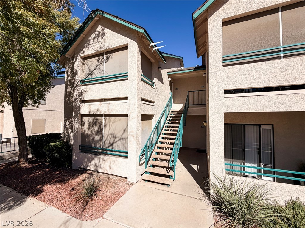 5211 Lindell Road 105