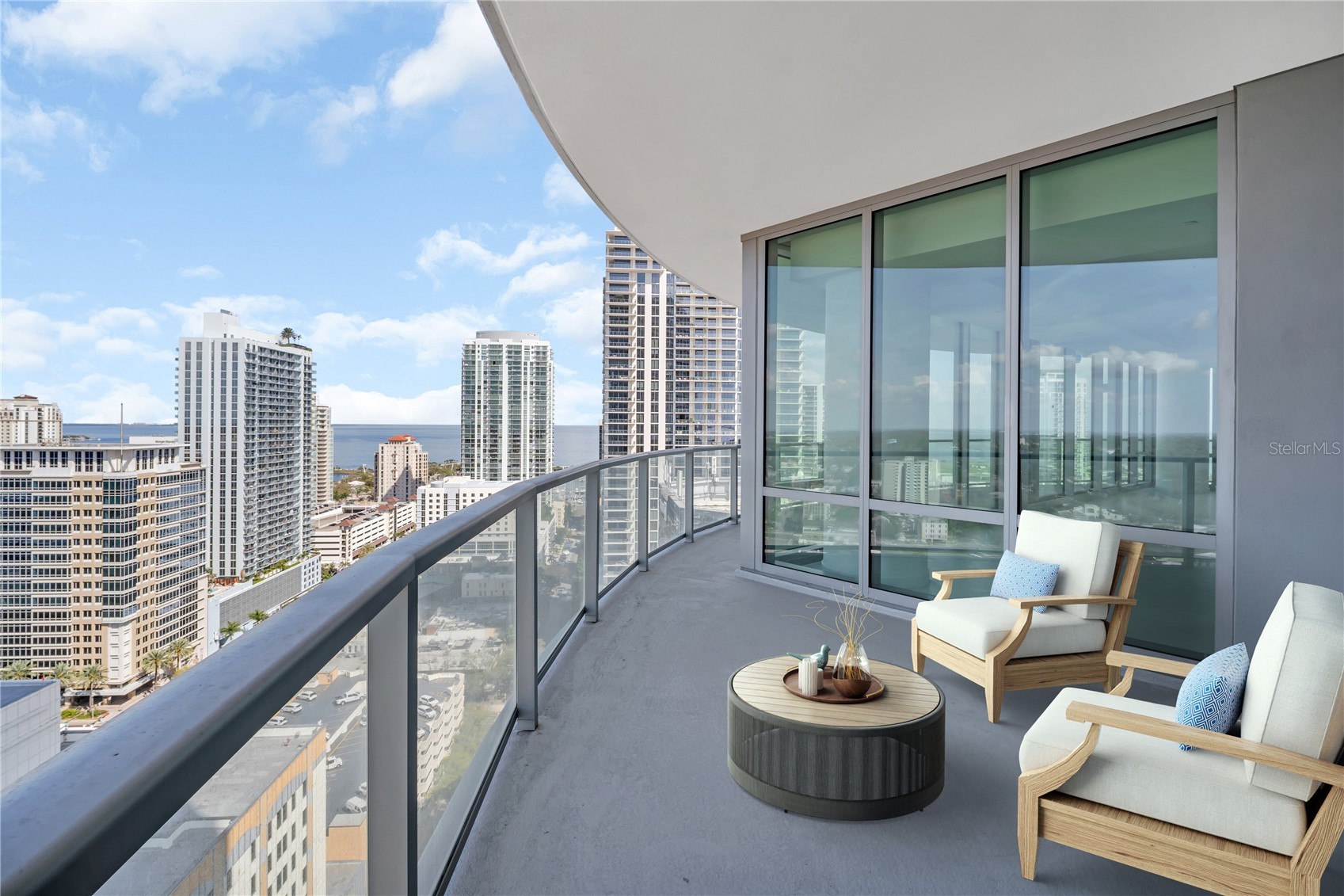 400 CENTRAL AVENUE 2207