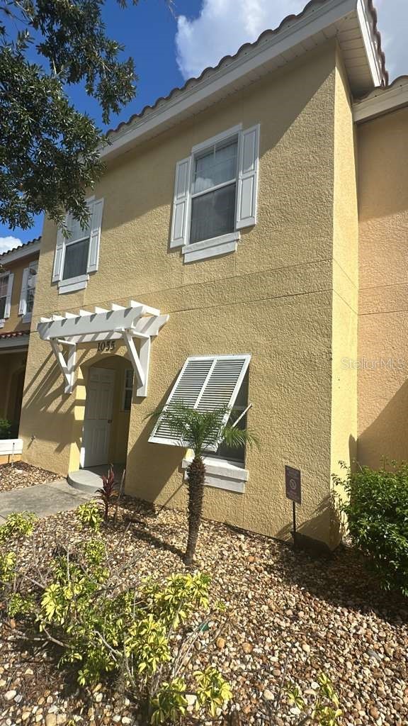 1055 PARK RIDGE CIRCLE