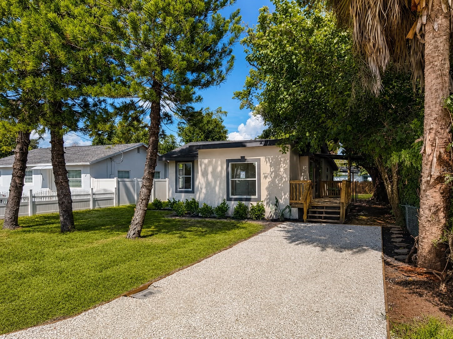 8713 N EDISON AVENUE