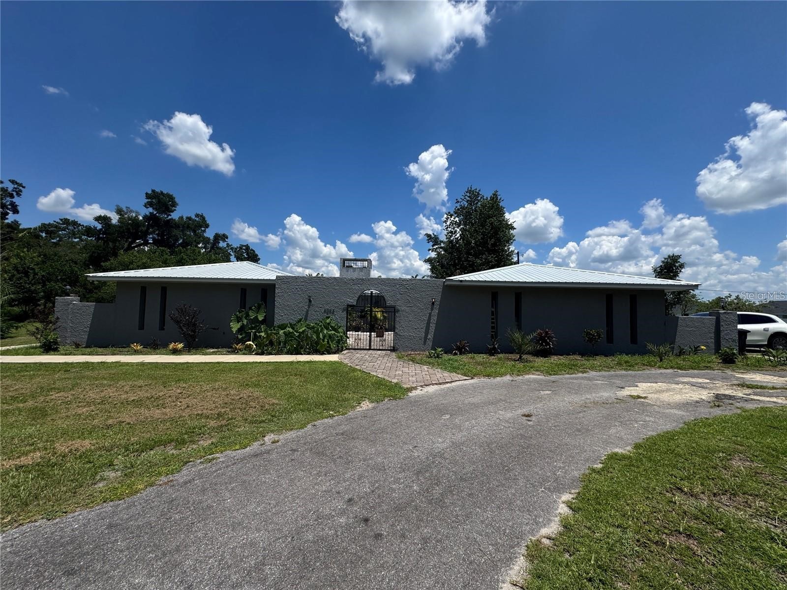 4925 N US HIGHWAY 441
