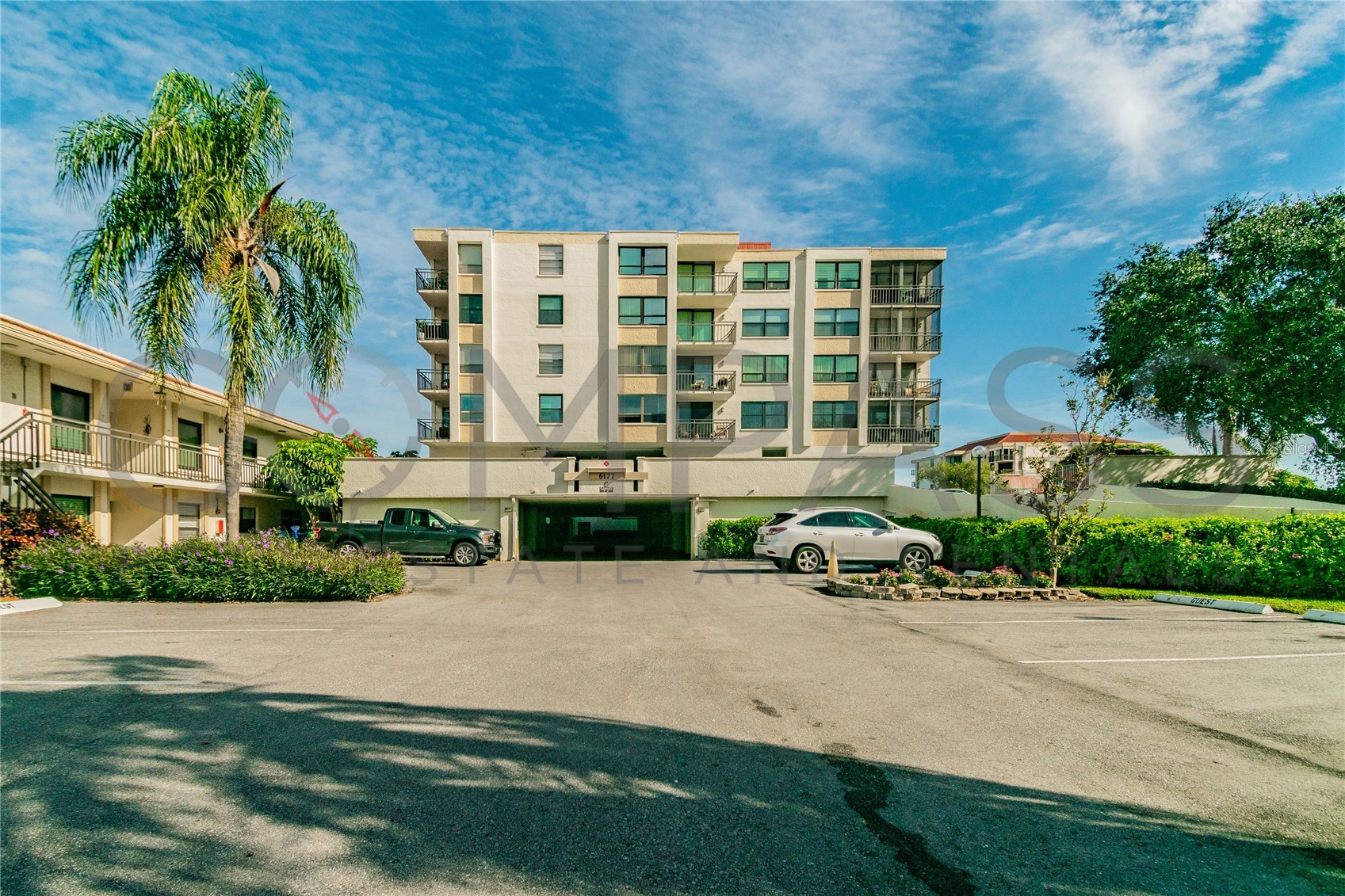 6177 SUN BOULEVARD 405