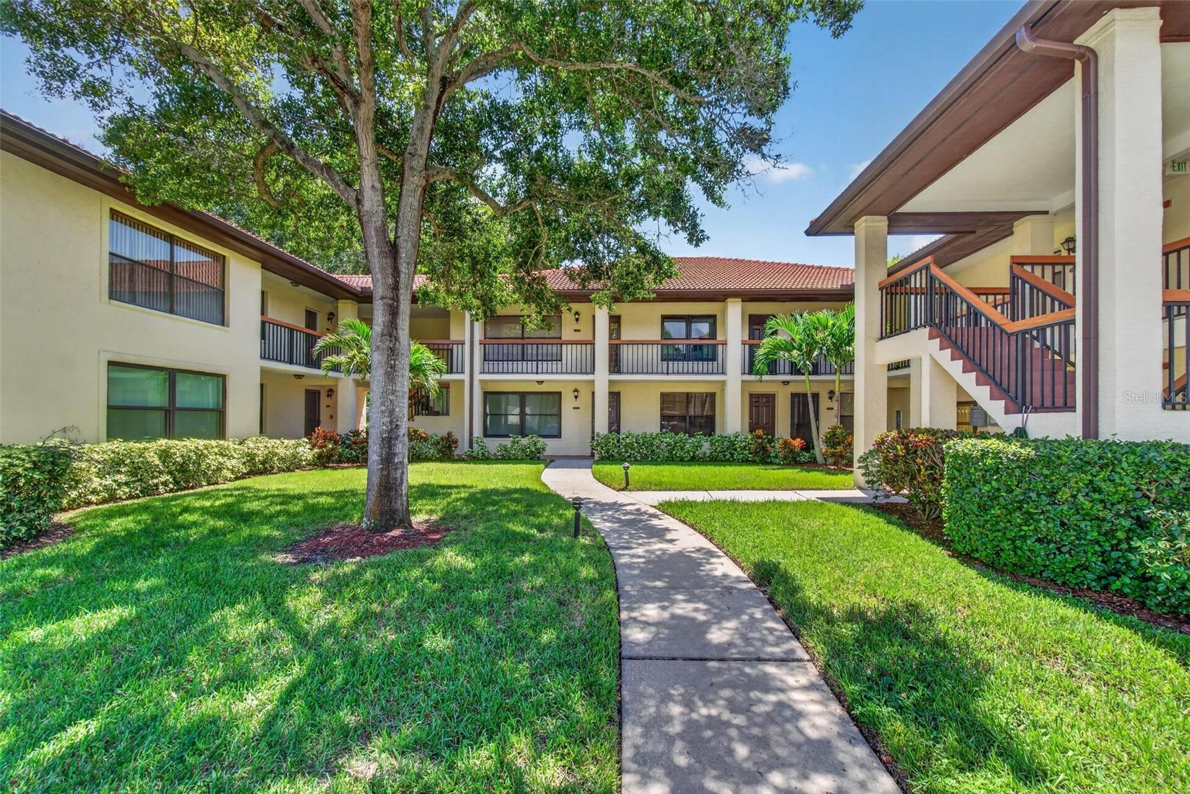 1602 HAMMOCK PINE BOULEVARD 1602