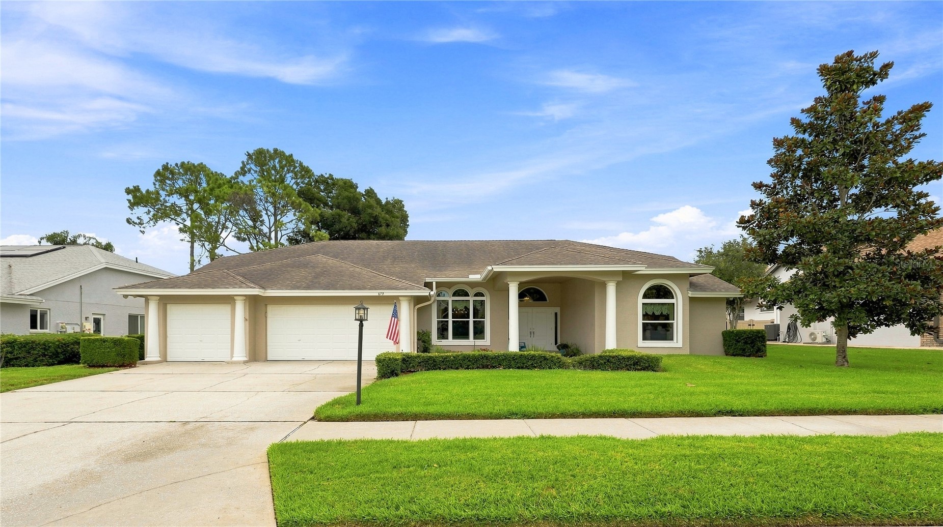 679 LITCHFIELD LANE