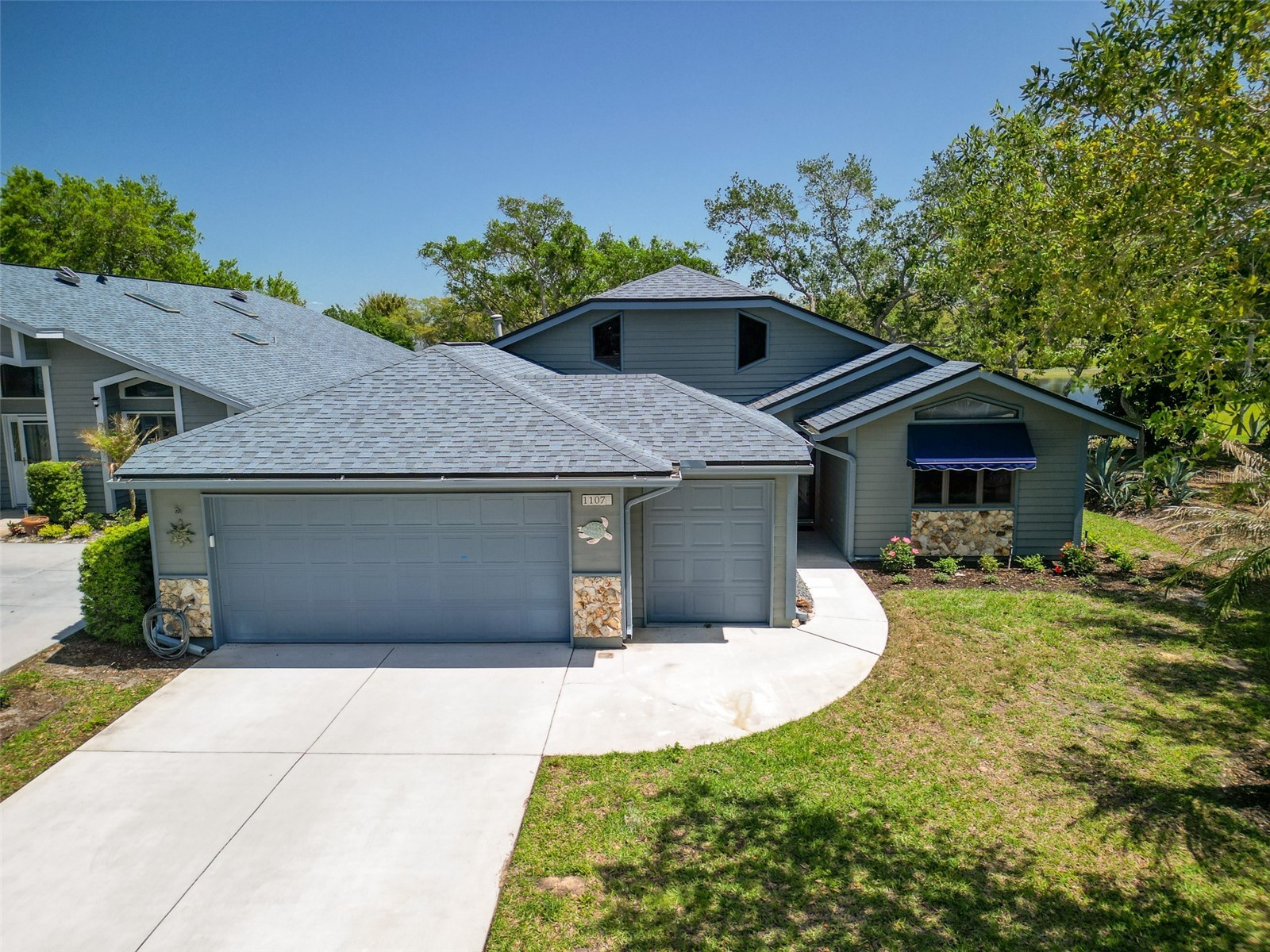 1107 LOCH LOMOND COURT