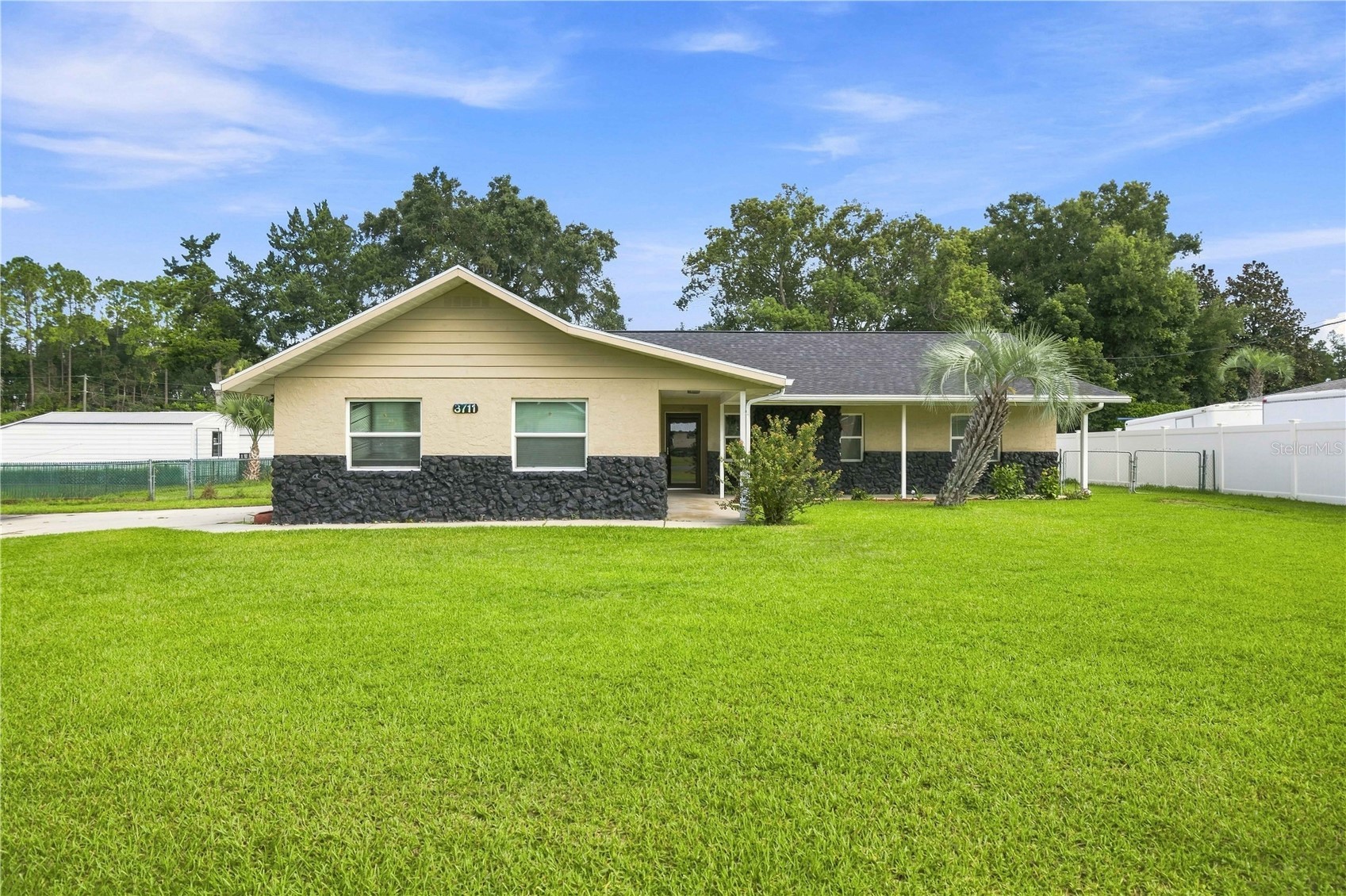 3711 SW 25TH PLACE