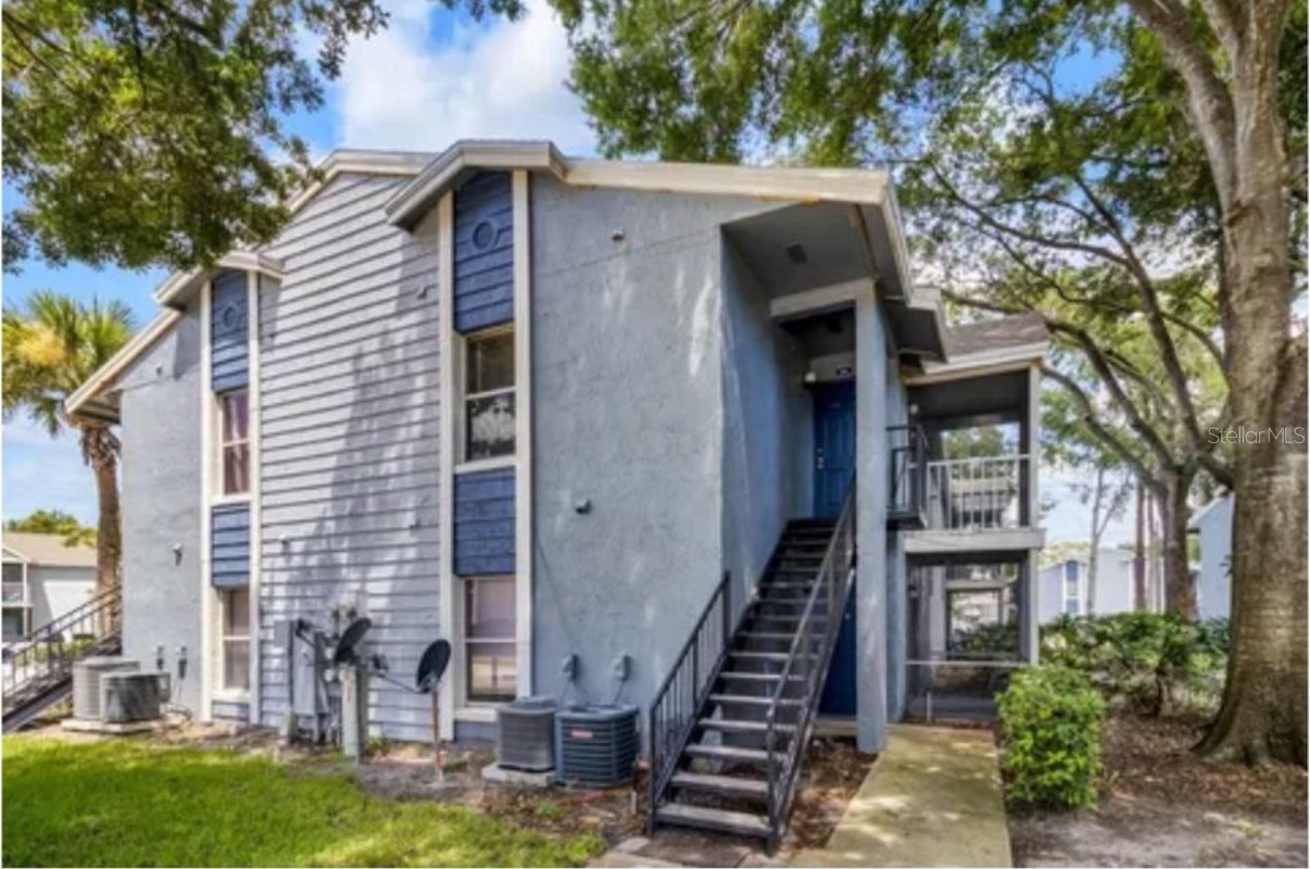 3827 BAY CLUB CIRCLE 204