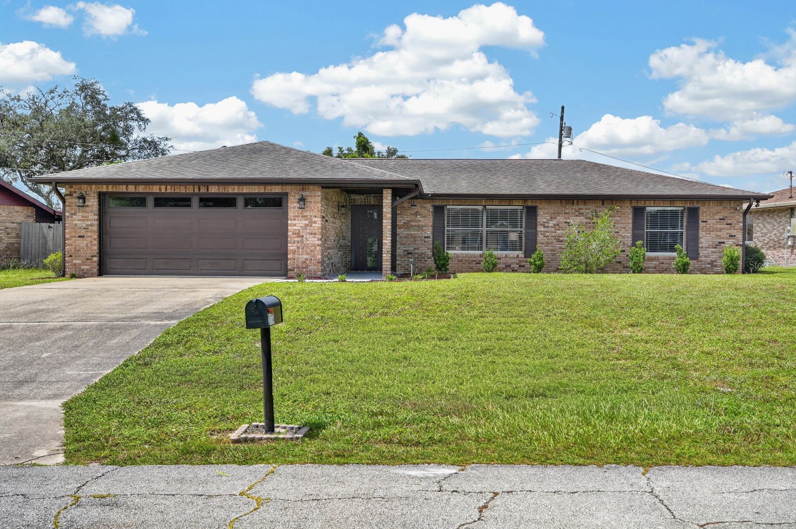 2114 EL CAMPO AVENUE