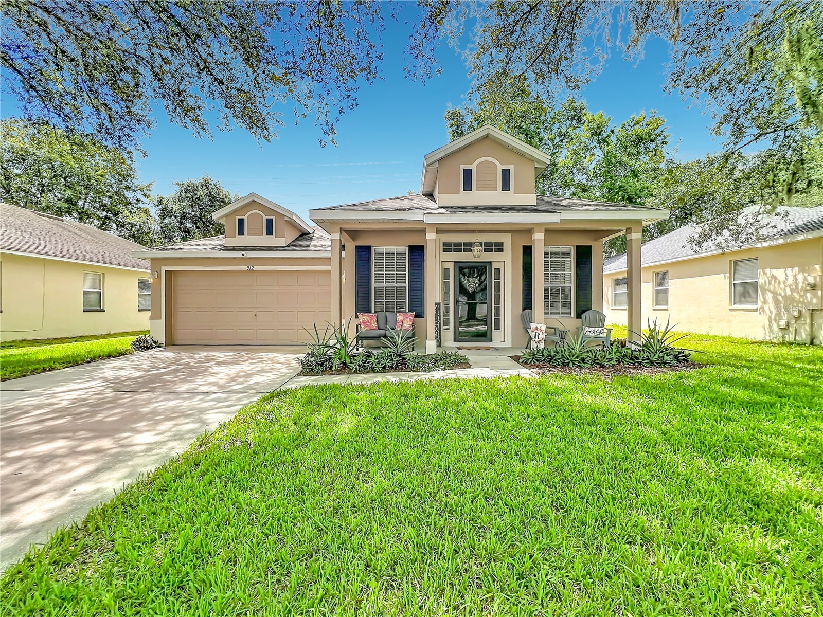 912 MAGNOLIA BLOSSOM COURT