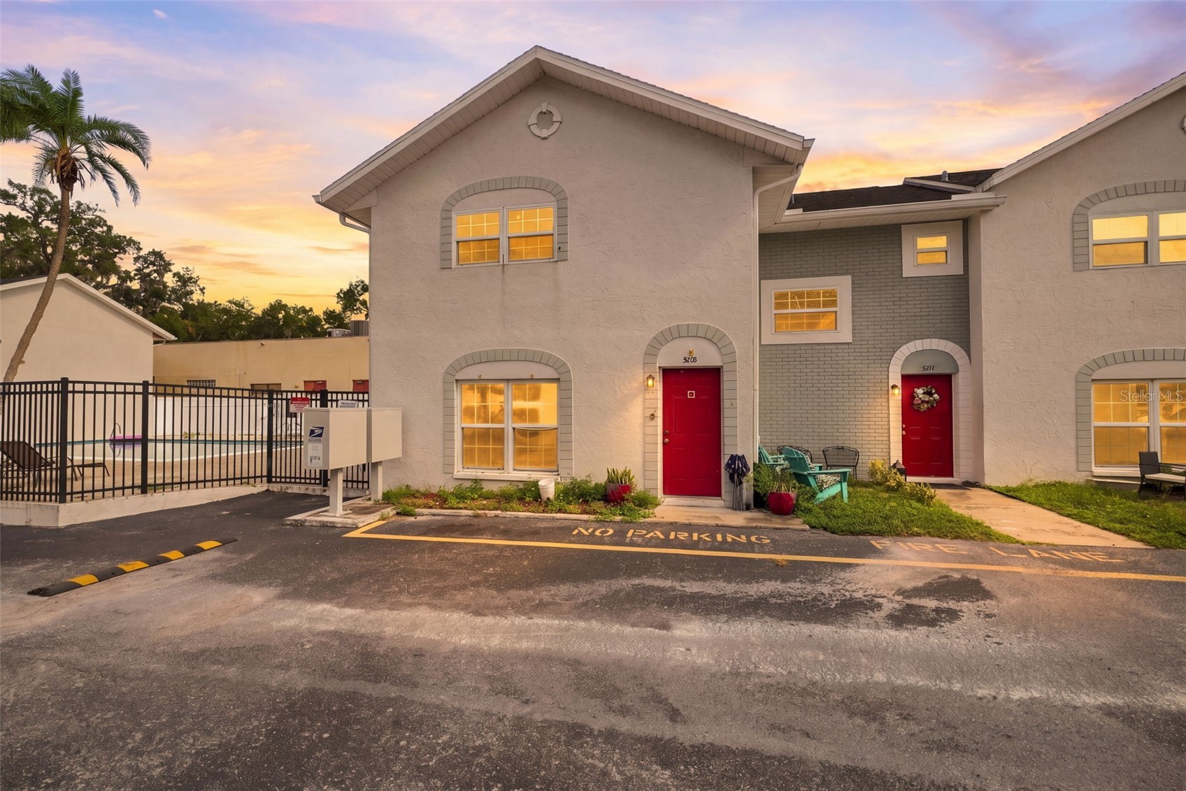 5709 TOWNHOUSE DRIVE