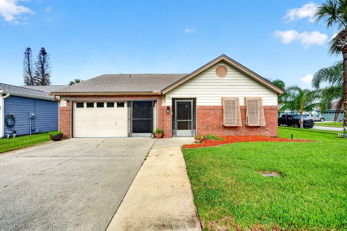 786 PINE SHORES CIRCLE