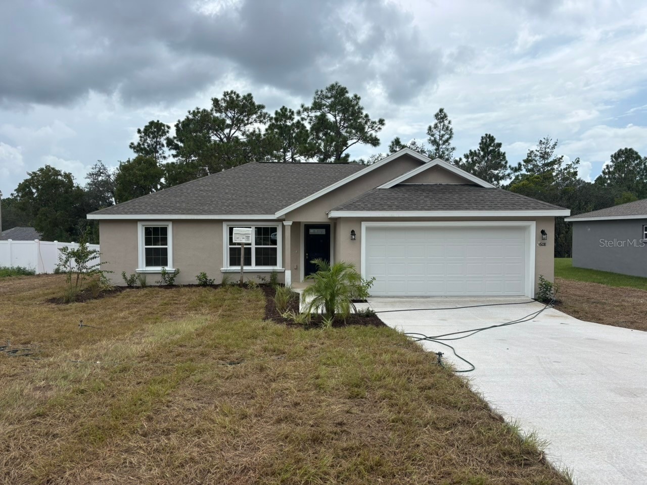 2608 W ARBUTUS DRIVE