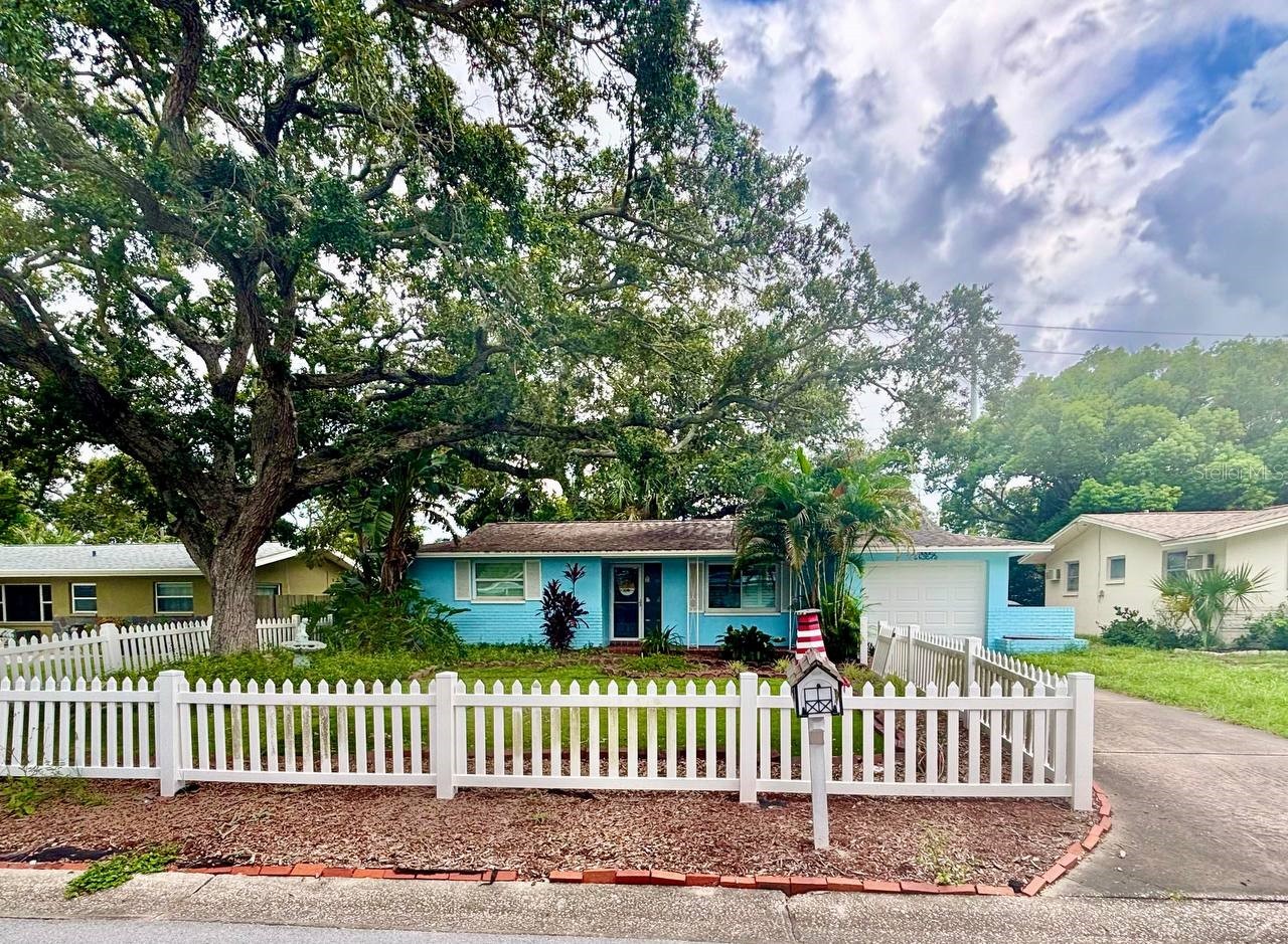 649 JACARANDA STREET