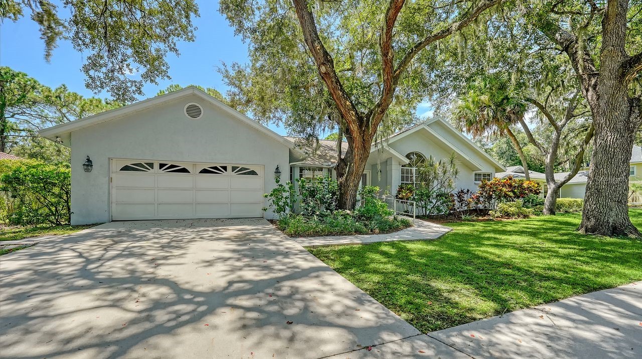 4481 OAK VIEW DRIVE