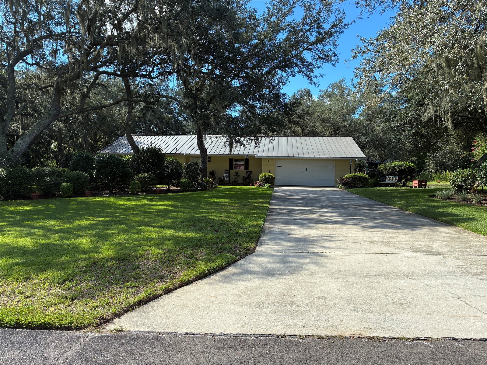 41 SPRING LANE
