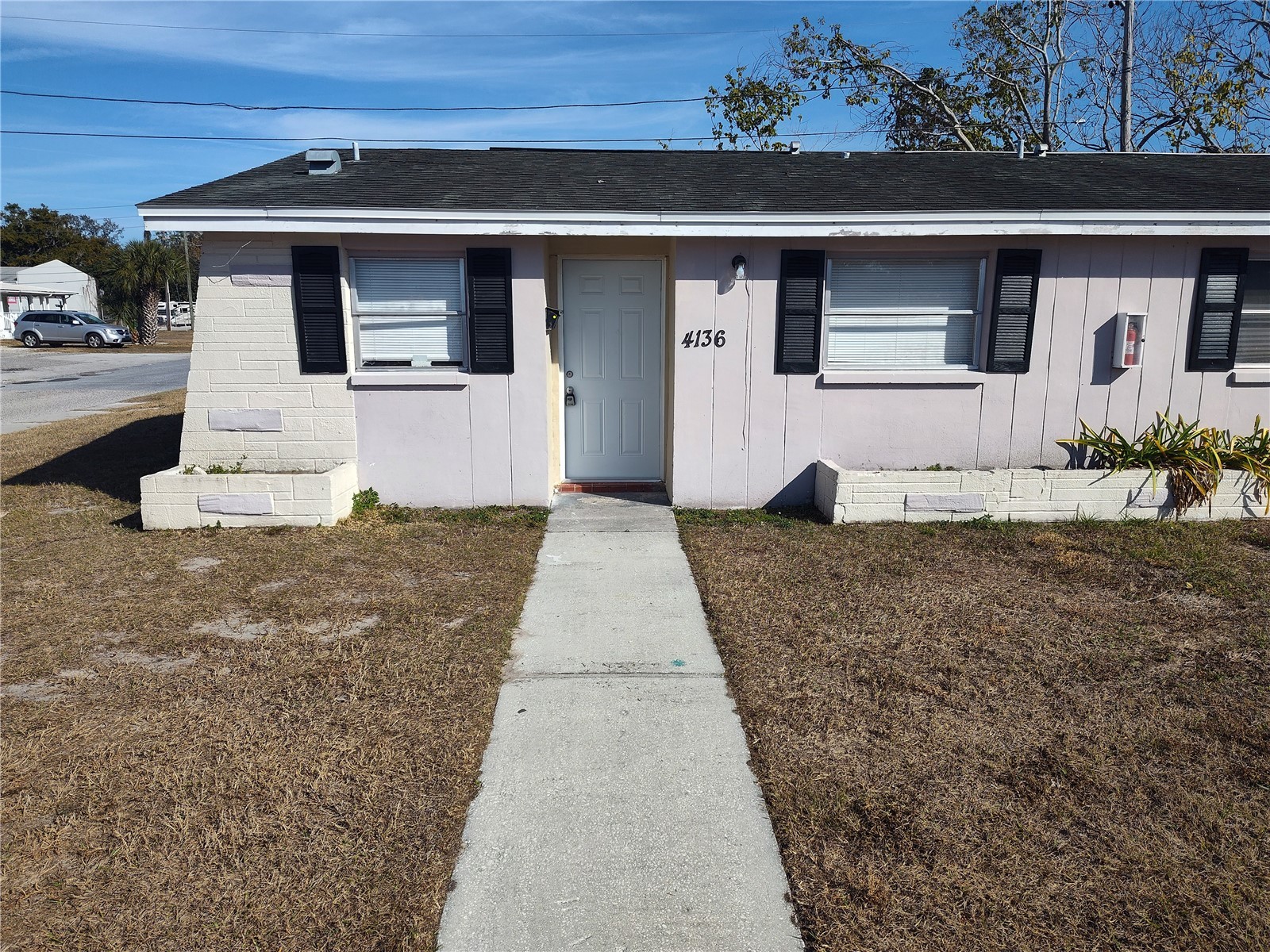 4136 SHORELINE DRIVE