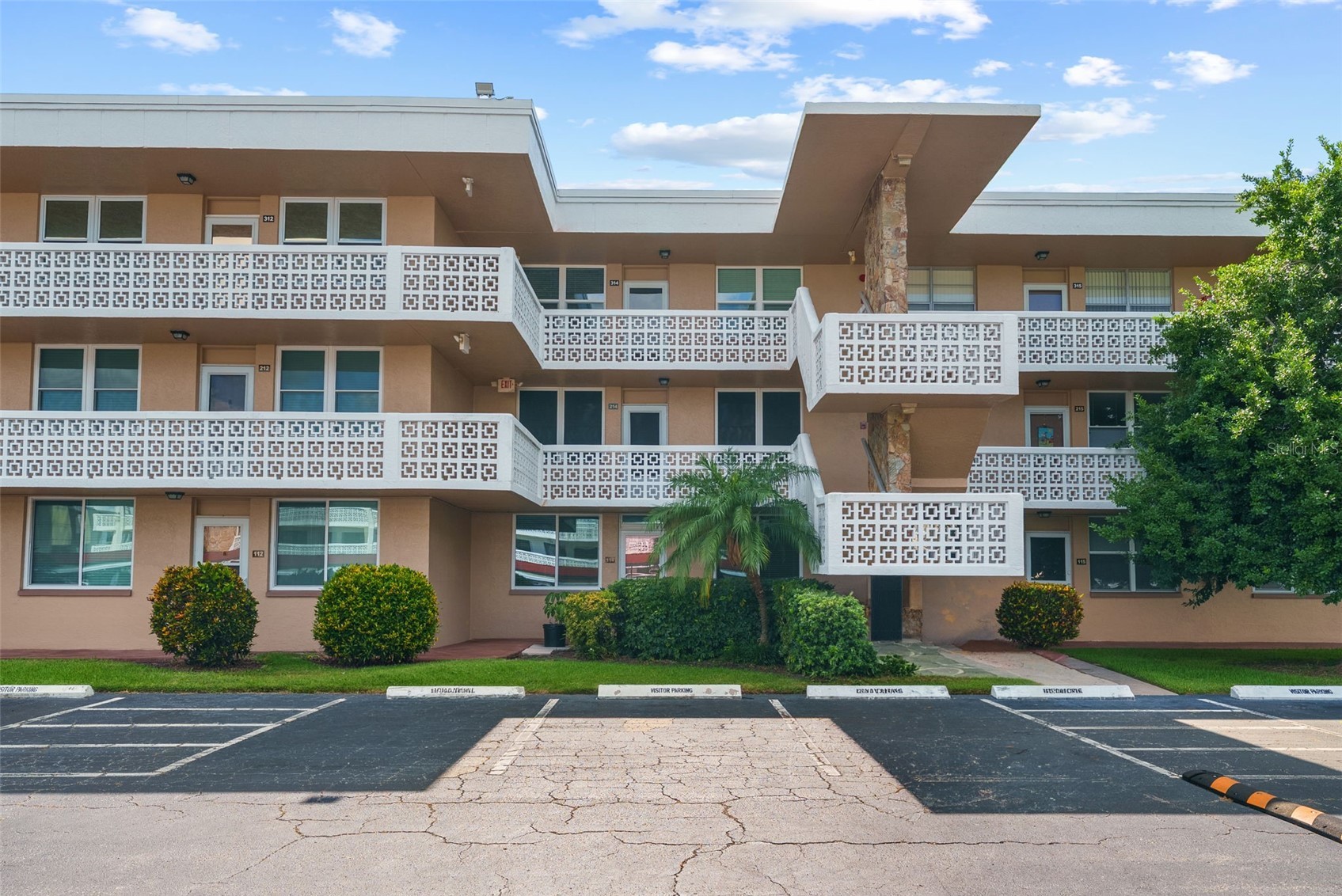 5095 BAY STREET NE 114