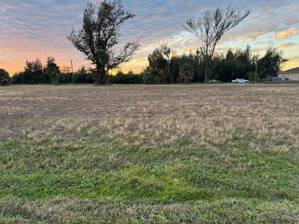410 SW 15TH PLACE