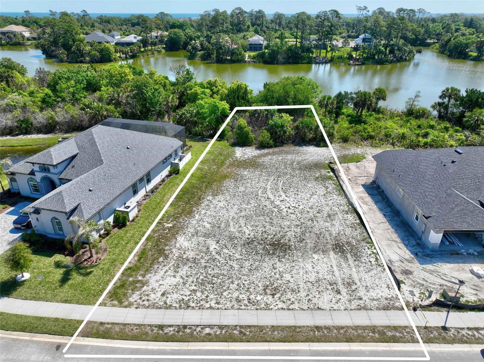 128 N LAKEWALK DRIVE