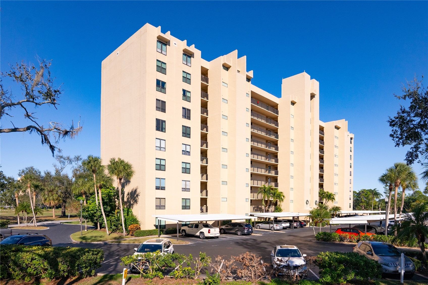 2621 COVE CAY DRIVE 804